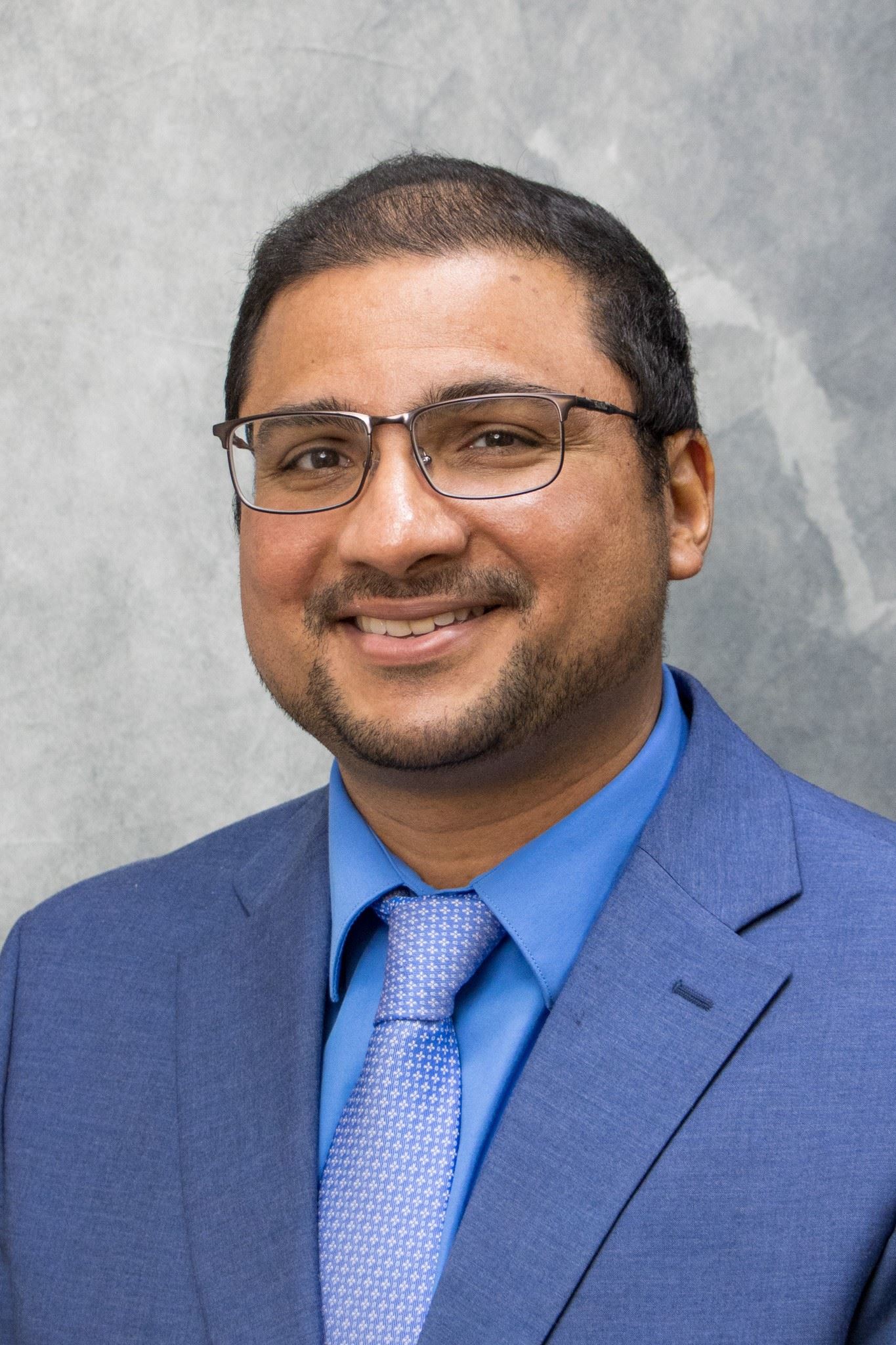 Kent Walia Headshot
